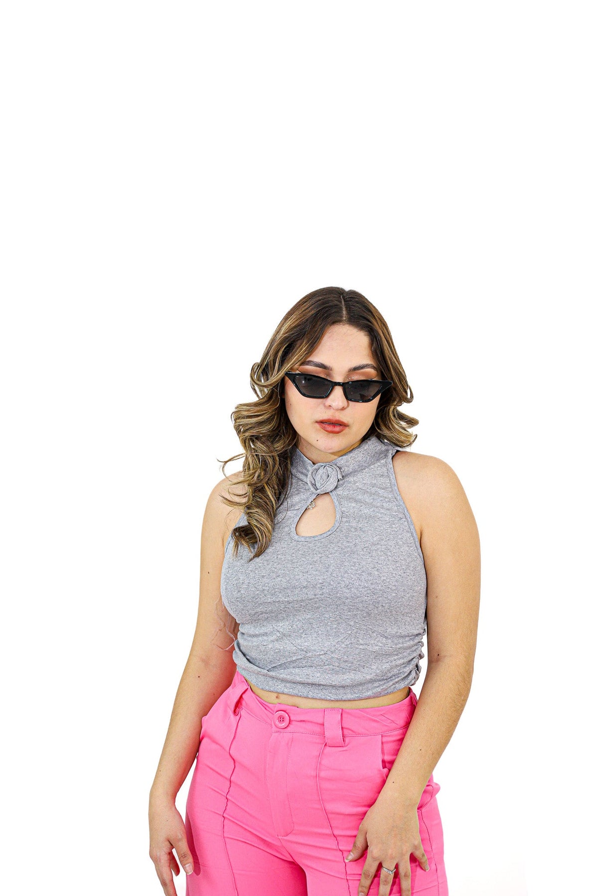 Blusa Brillosa Con Flor