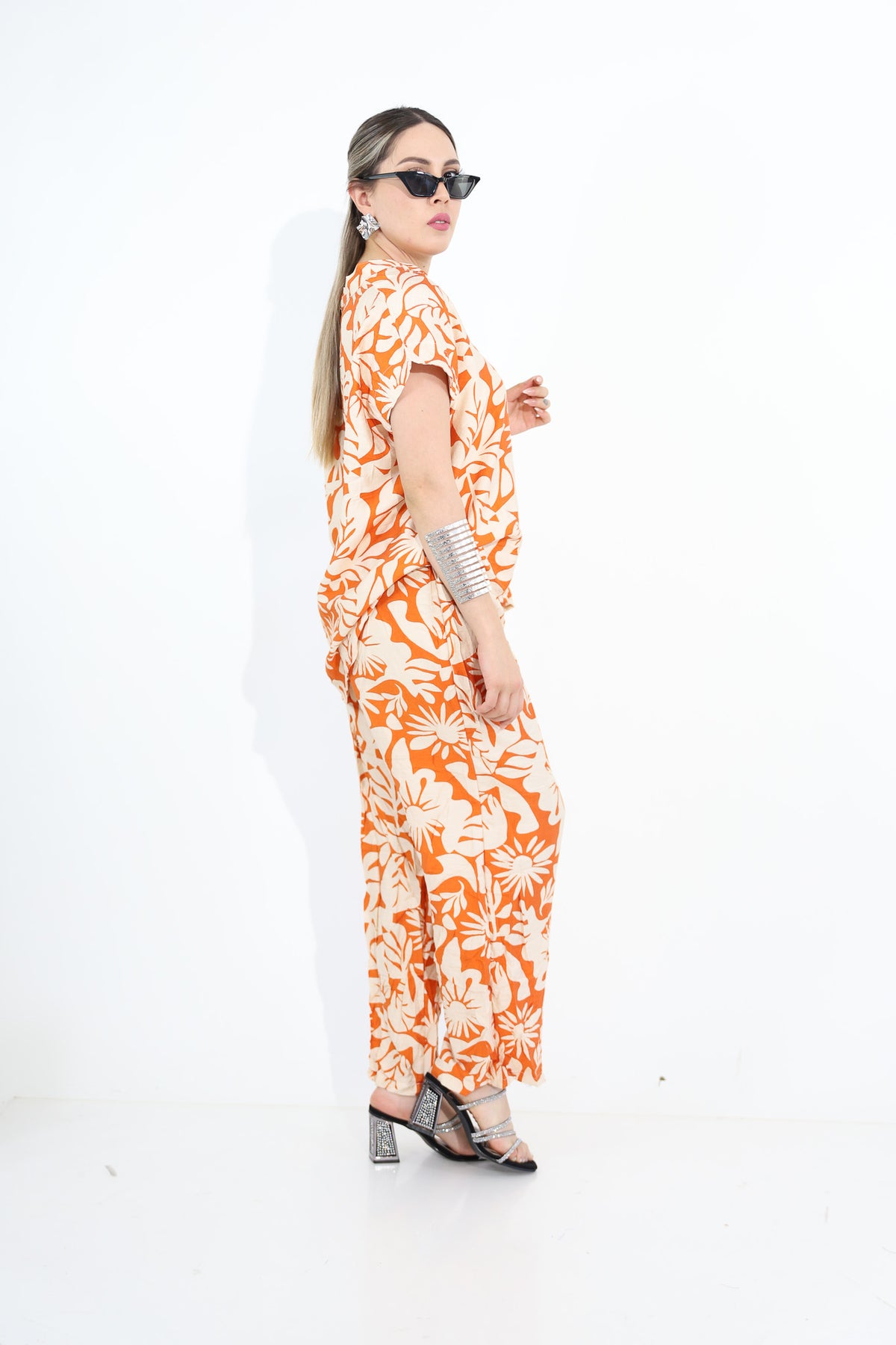 Conjunto pantalón blusa