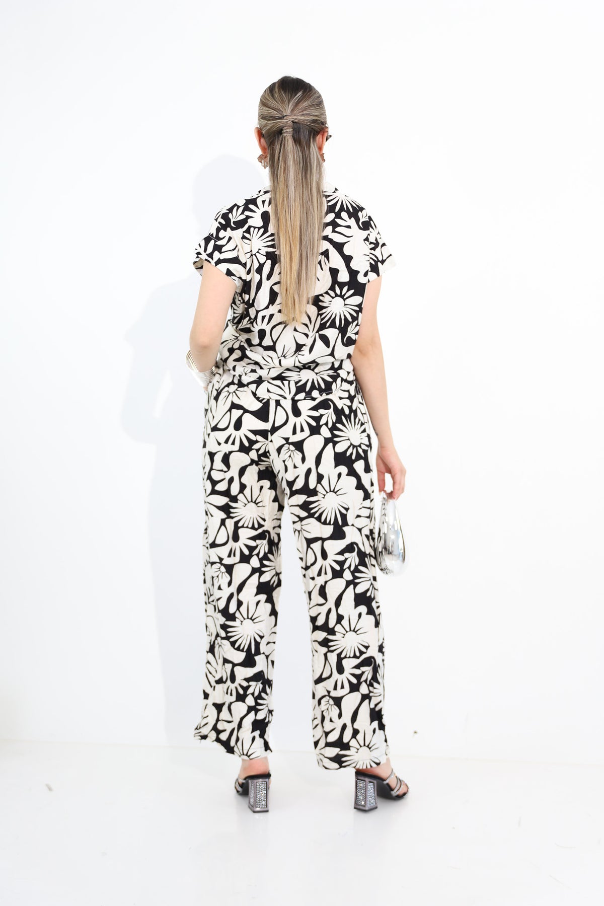 Conjunto pantalón blusa