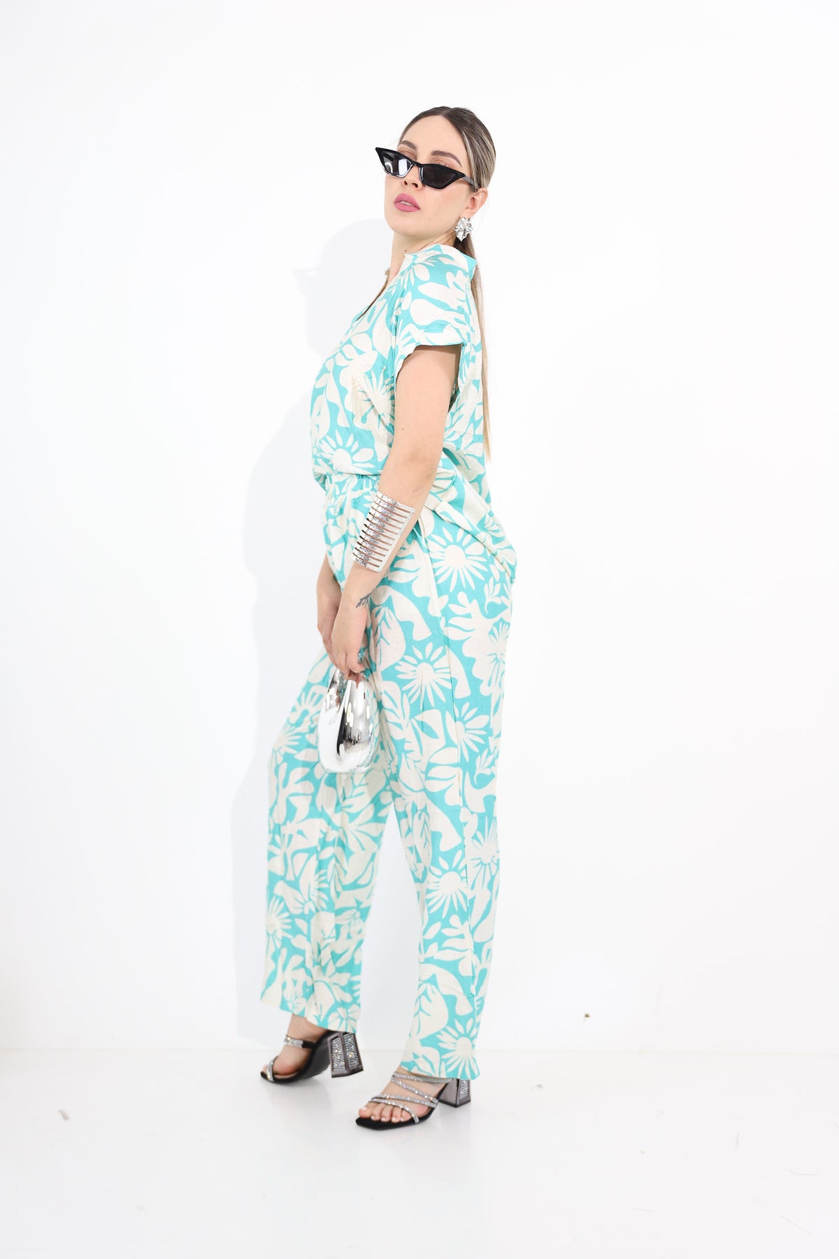 Conjunto pantalón blusa