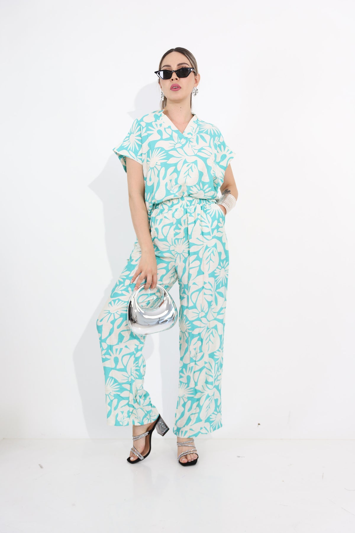 Conjunto pantalón blusa