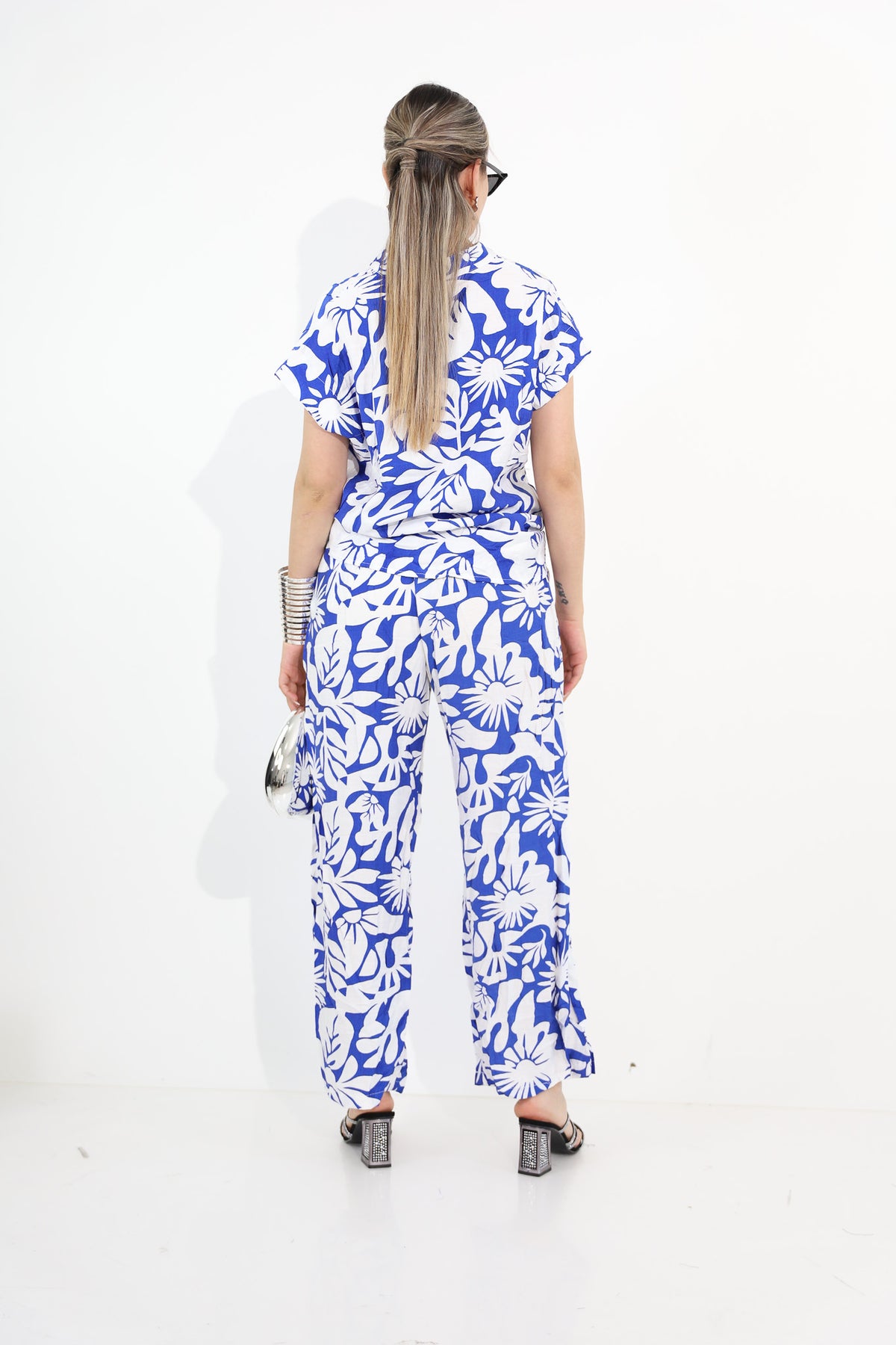 Conjunto pantalón blusa