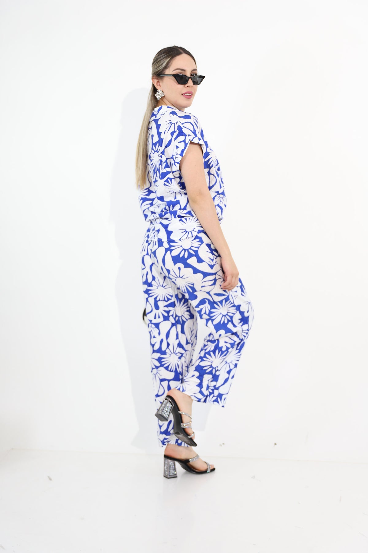 Conjunto pantalón blusa